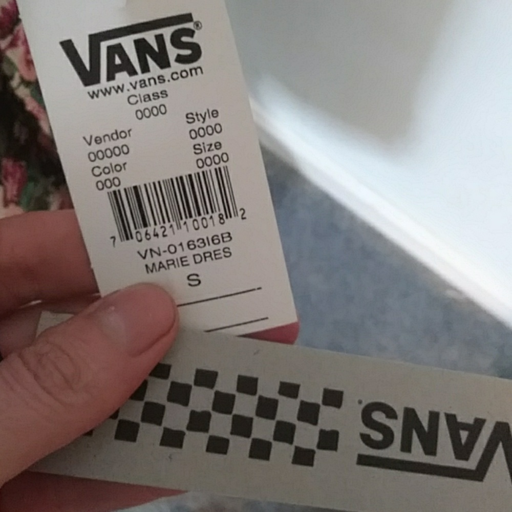 🌸NWT! VANS Pink Womens floral print dress - Picture 4 of 6